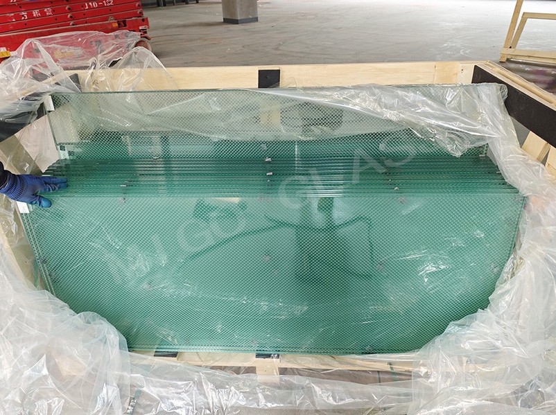 Screen-printed glass floor Screen-printed glass floor