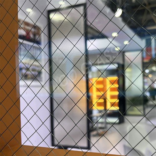 Kim cương được đánh bóng bằng kính có dây