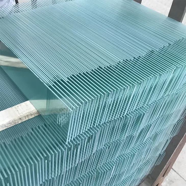 Lưỡi dao thủy tinh Louver rõ ràng