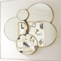 Gương trang trí tường nhà không thường xuyên